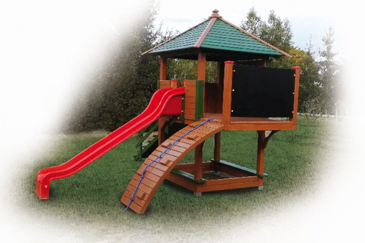 P22-3-funkcjonalny-plac-zabaw-dla-dzieci Plac zabaw P22 – wszechstronny zestaw do zabawy z domkiem, huśtawką i zjeżdżalnią
