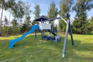 plac zabaw z wyprzedaży ekspozycji