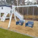 Plac zabaw P24 to kompletny zestaw, który oferuje dzieciom bezpieczne i kreatywne miejsce do zabawy.